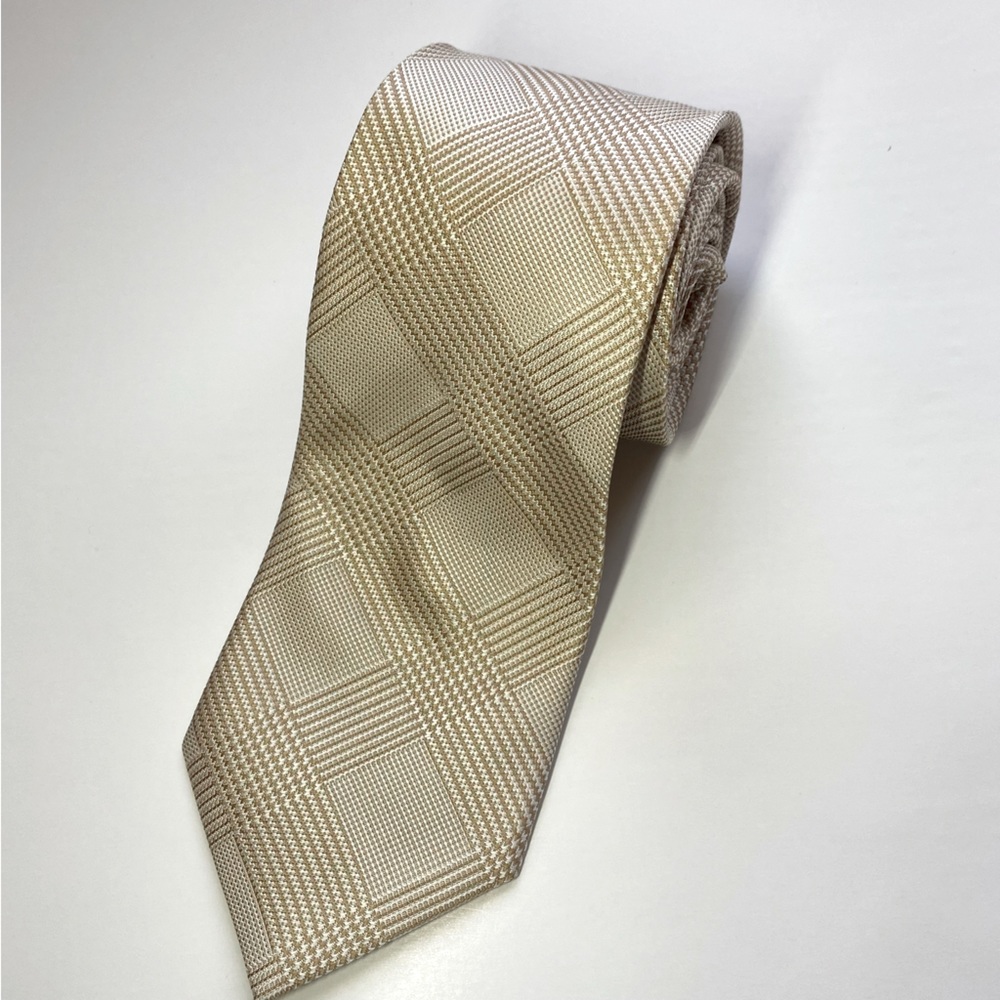%100 silk hand made tie
